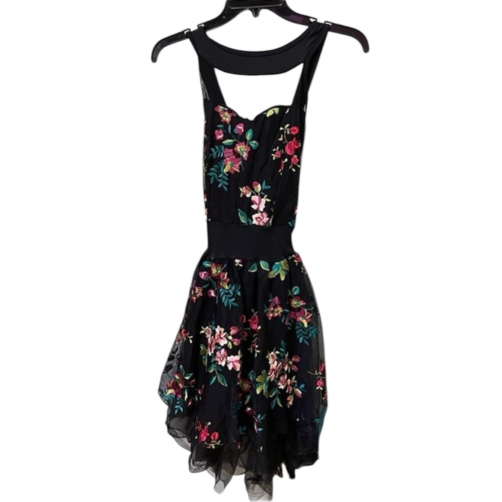 NWOT Curtain Call Dance Halloween with embroidered flowers Costume Size Large